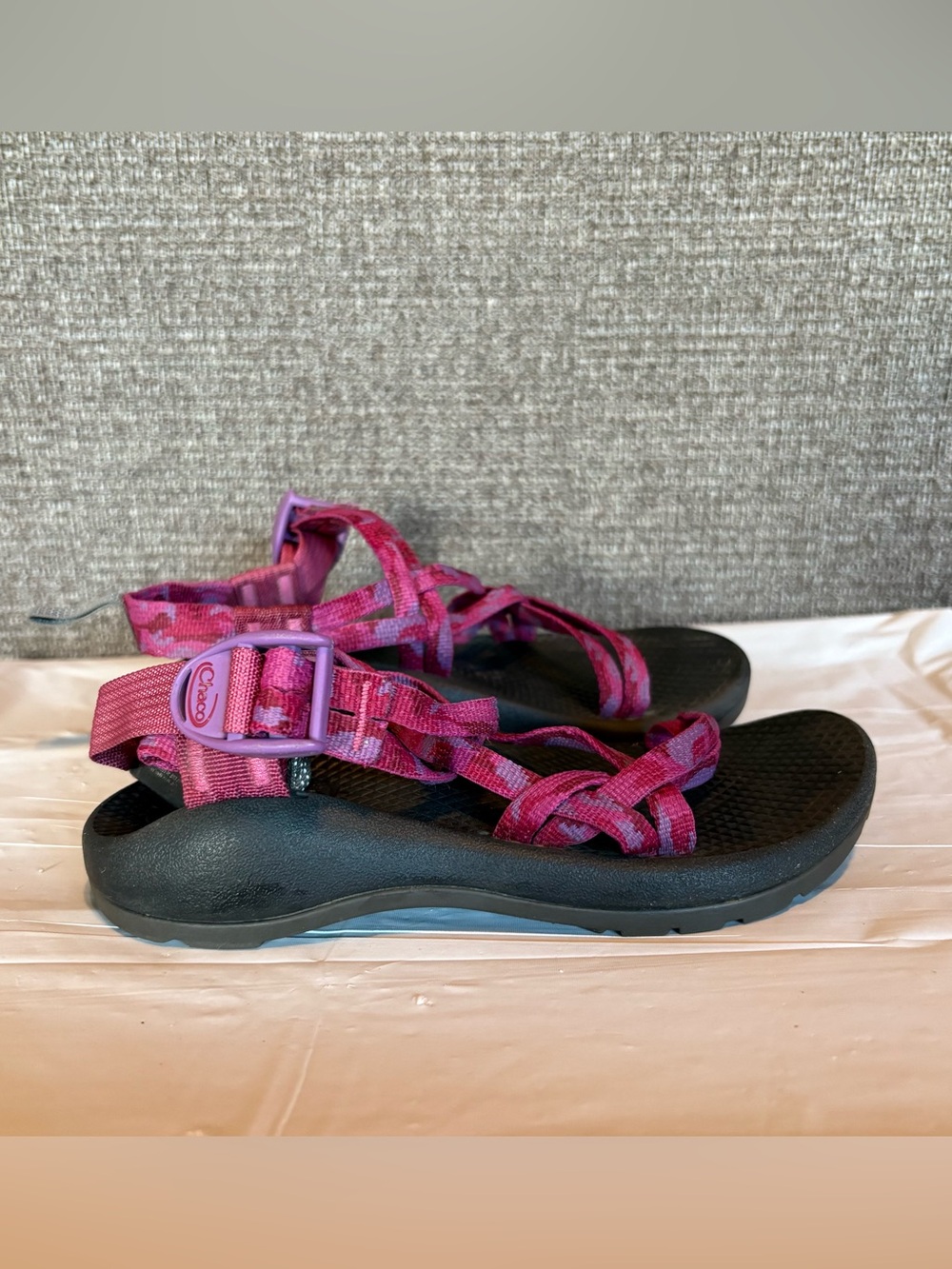 Chaco Big Kids ZX/1 EcoTread Sandals Girls Sz 1 Sweeping Fuchsia Strappy Summer